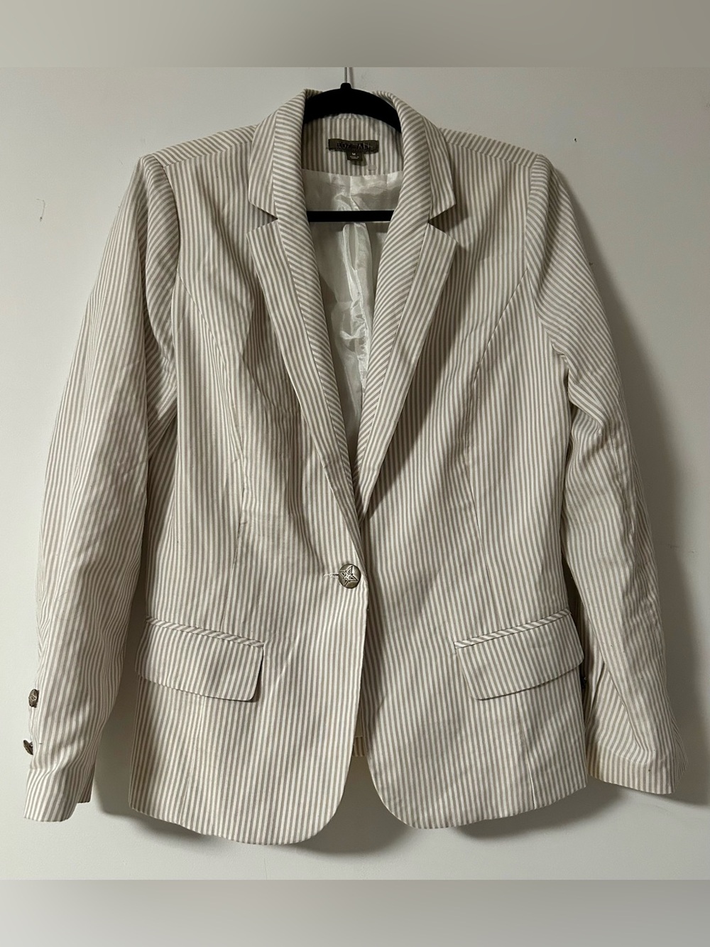 Roz & Ali Cream and White Striped Blazer